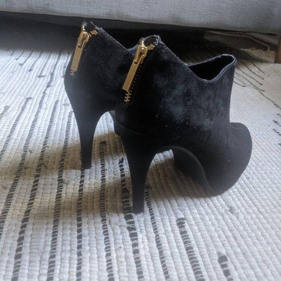 Mari A. Platform Heel - Picture 3 of 4